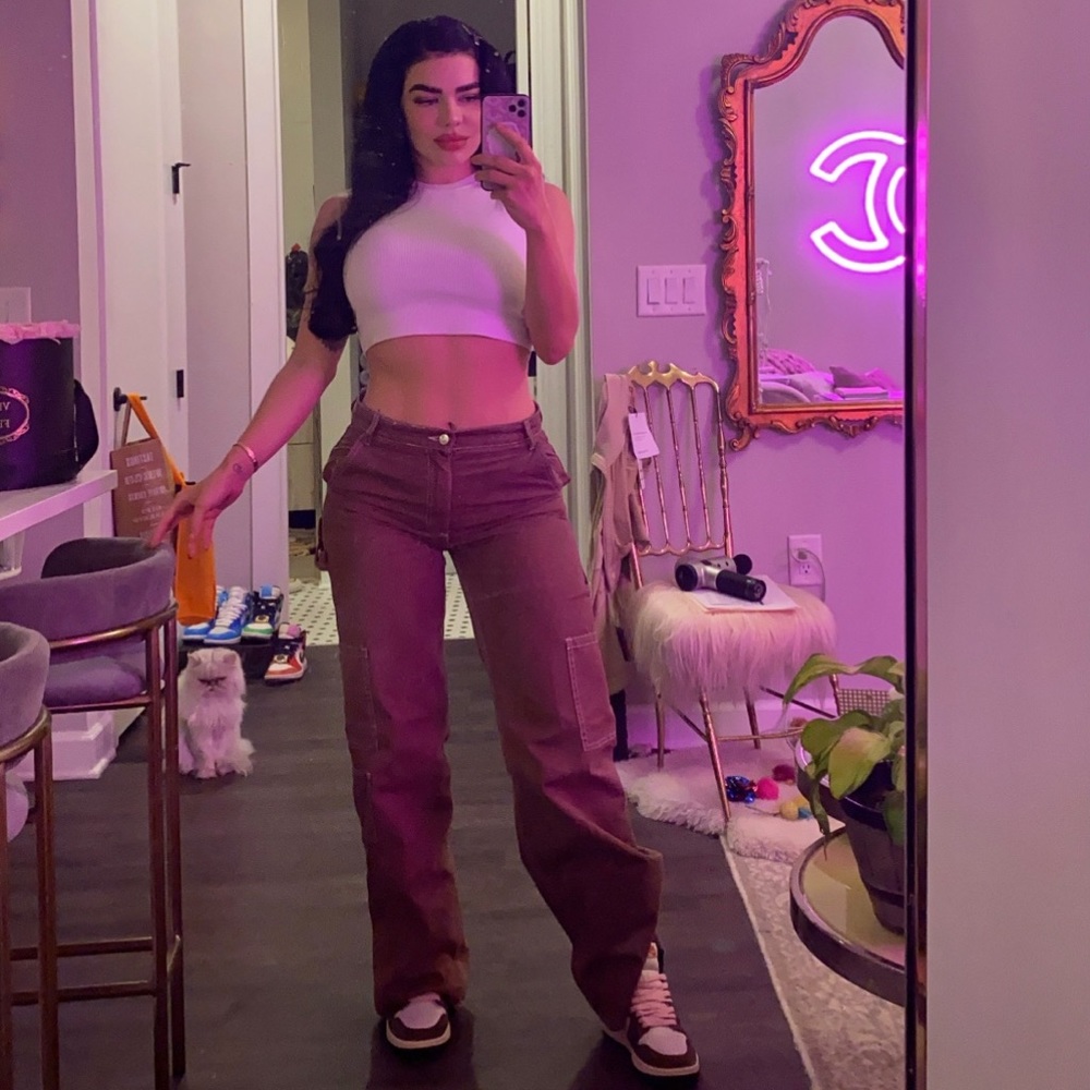 Trendy Wide Leg Cargo Pants 🤎